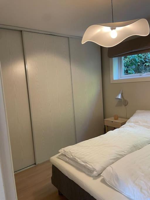 Apartment Stilfull I Sentrum Med 3 Soverom Og Parkering Arendal