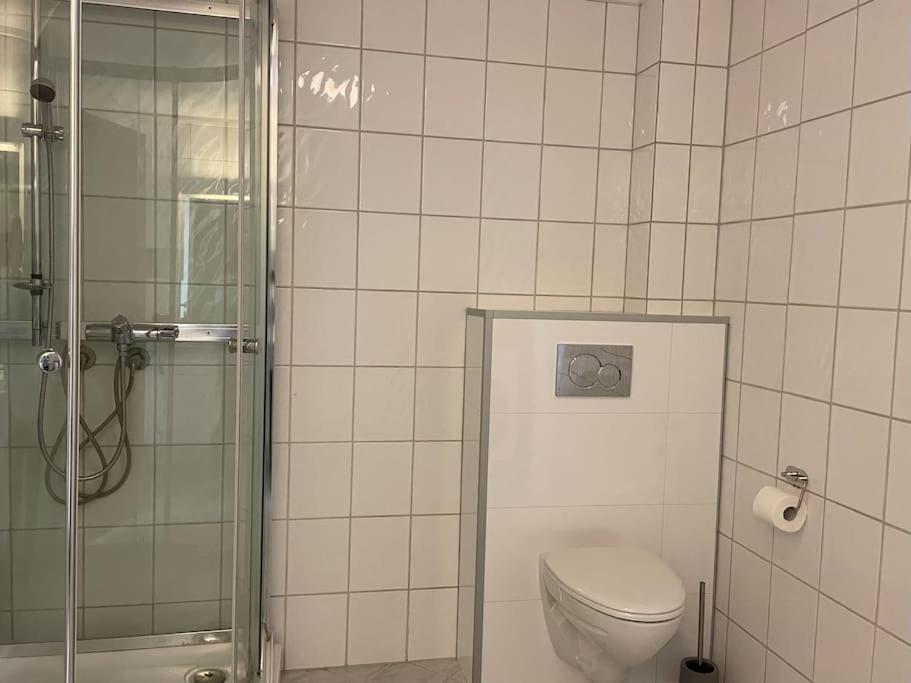 Stilfull I Sentrum Med 3 Soverom Og Parkering